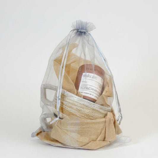 The Handmade Ceramics & Tea Mini Bundle
